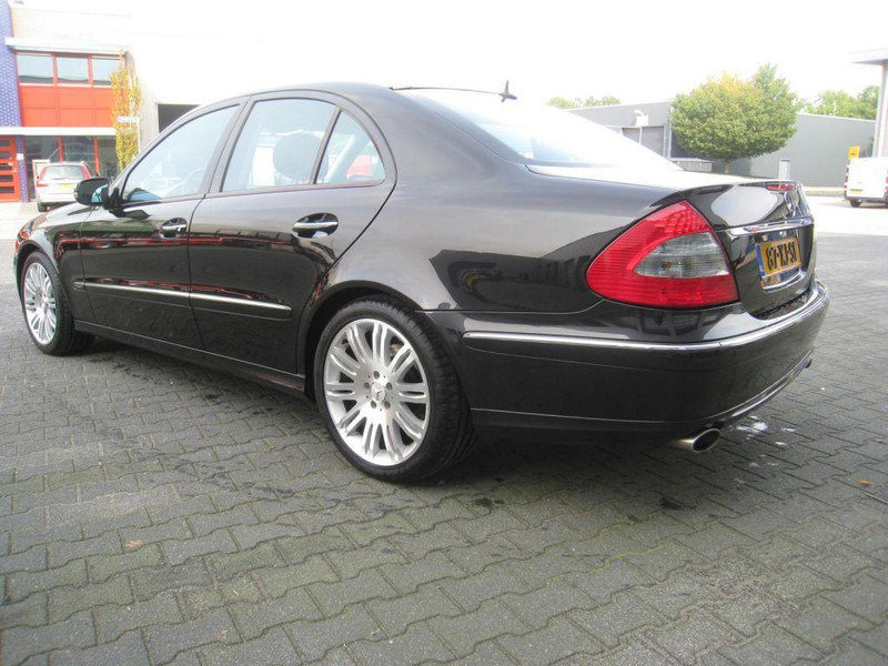 Mercedes-Benz E-Klasse 280 CDI, Sport - Sedan: afbeelding 4 Mercedes-Benz E-Klasse 280 CDI, Sport - Sedan: afbeelding 4