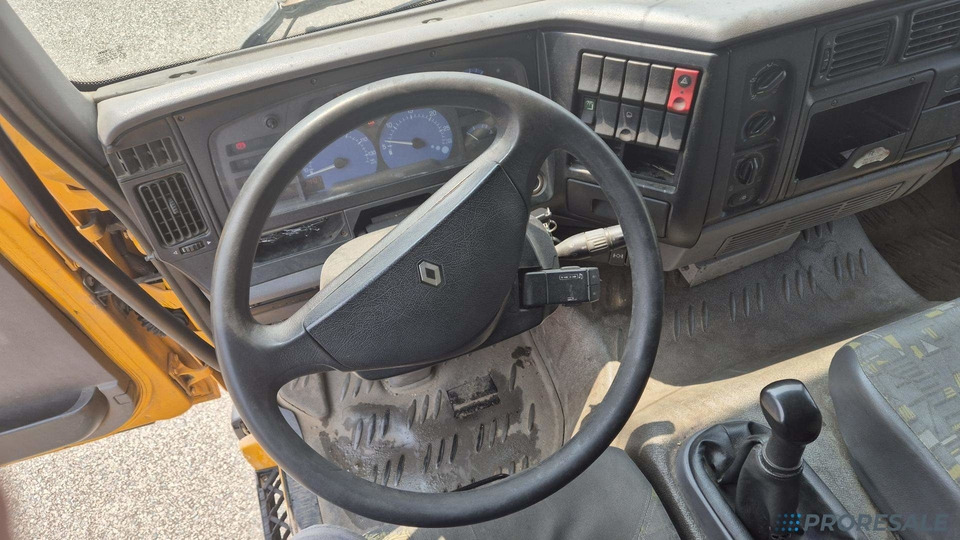 RENAULT MIDLUM 150.09/B EURO 3 - valník s plachtou - Schuifzeilen vrachtwagen: afbeelding 5 RENAULT MIDLUM 150.09/B EURO 3 - valník s plachtou - Schuifzeilen vrachtwagen: afbeelding 5