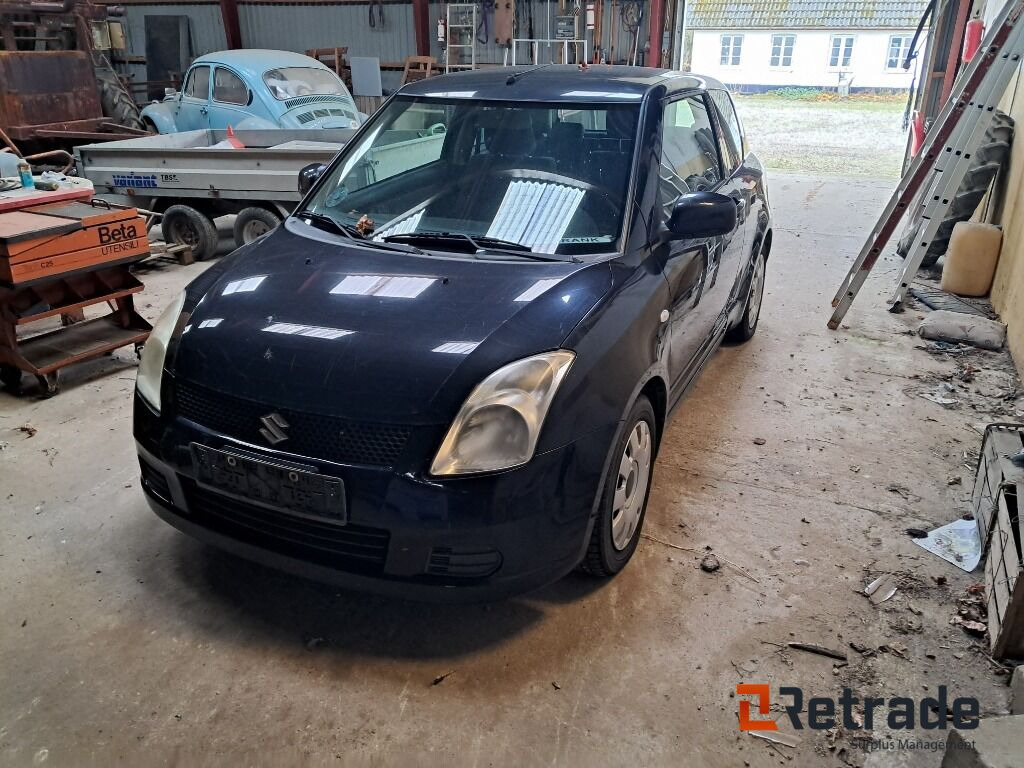 Bil Suzuki Swift 1,3 A/mt - Personenwagen: afbeelding 1 Bil Suzuki Swift 1,3 A/mt - Personenwagen: afbeelding 1