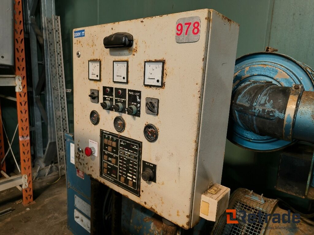 230V Generator 230kVA Cummins NT855-G4, 425Hk - Bouwmachine: afbeelding 5 230V Generator 230kVA Cummins NT855-G4, 425Hk - Bouwmachine: afbeelding 5