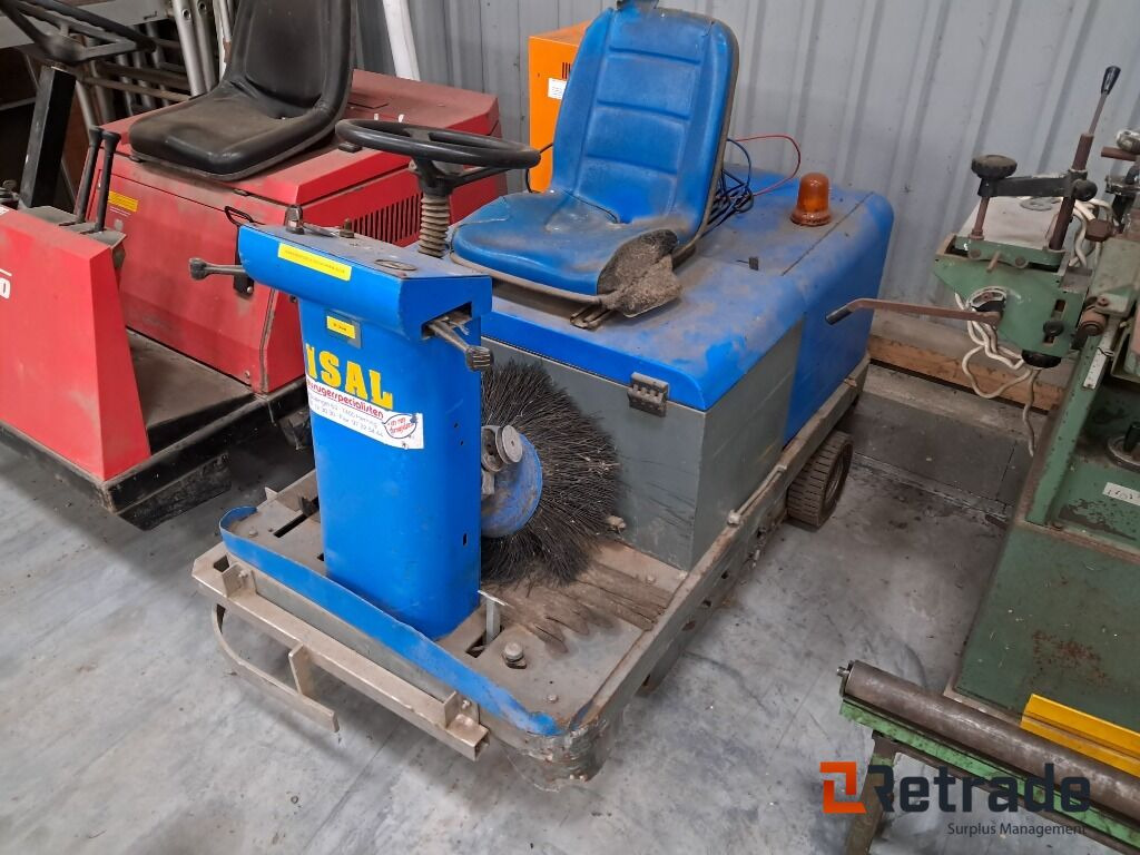 Fejemaskine ISAL 110 E - Bouwmachine: afbeelding 2 Fejemaskine ISAL 110 E - Bouwmachine: afbeelding 2