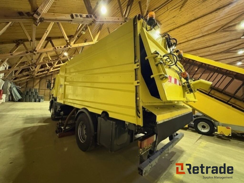 Glykol suger - Scania P310 med Bucher STKF 9500 på bygg! - Vuilniswagen: afbeelding 4 Glykol suger - Scania P310 med Bucher STKF 9500 på bygg! - Vuilniswagen: afbeelding 4