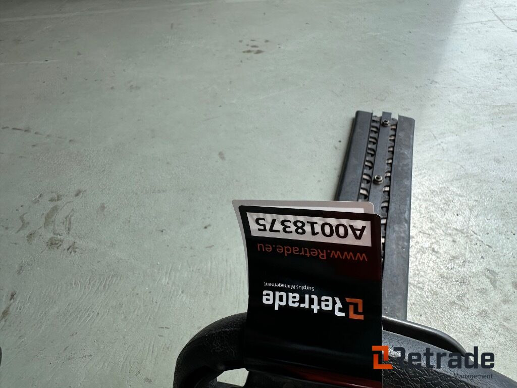 Hitachi Hækkeklipper - Tuinmachine: afbeelding 4 Hitachi Hækkeklipper - Tuinmachine: afbeelding 4