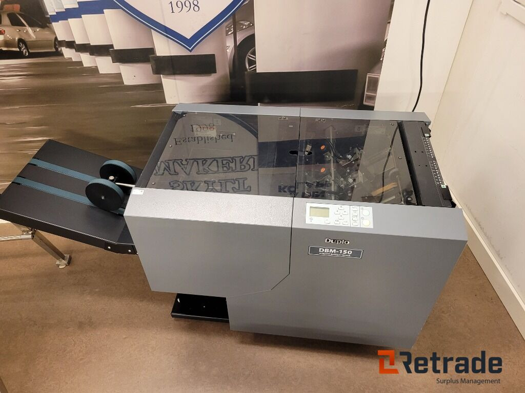 Häftesmaskin vikning falsning helautomatisk Duplo DBM-150 - Industriële machine: afbeelding 1 Häftesmaskin vikning falsning helautomatisk Duplo DBM-150 - Industriële machine: afbeelding 1