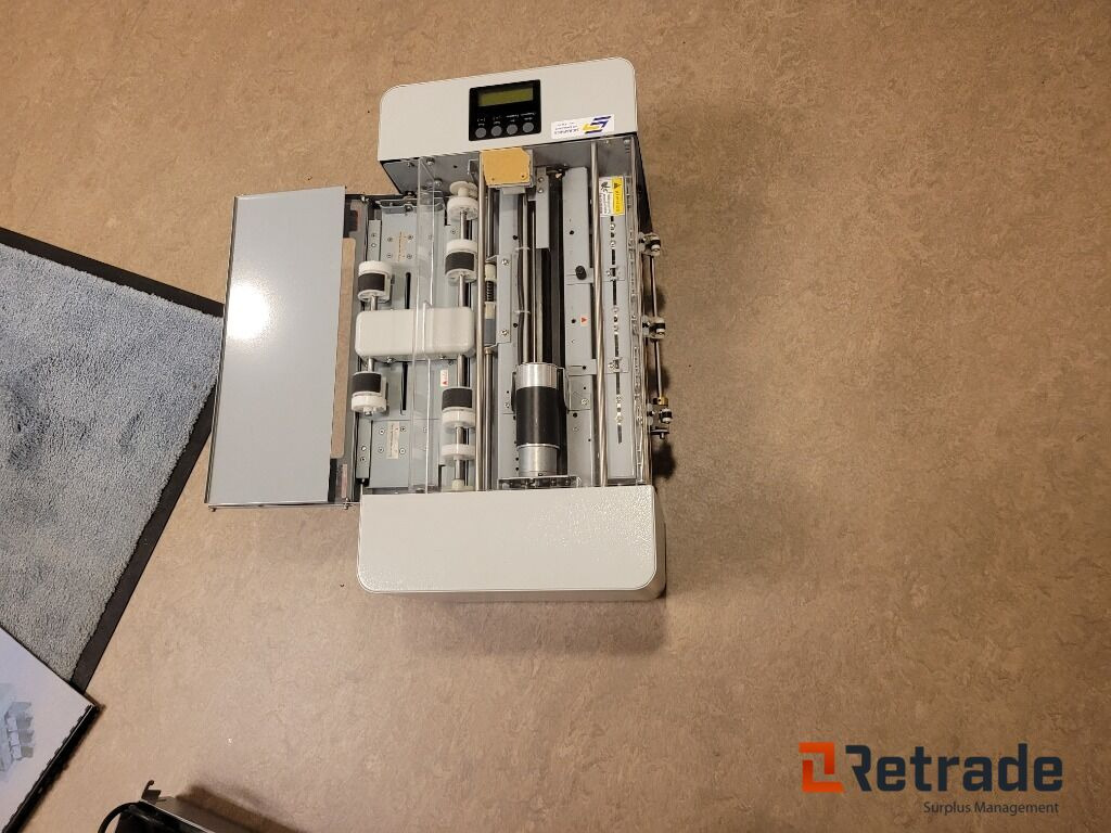 Visistkortsmaskin Card cutting maskin EASYCARD SRA3 - Industriële machine: afbeelding 3 Visistkortsmaskin Card cutting maskin EASYCARD SRA3 - Industriële machine: afbeelding 3