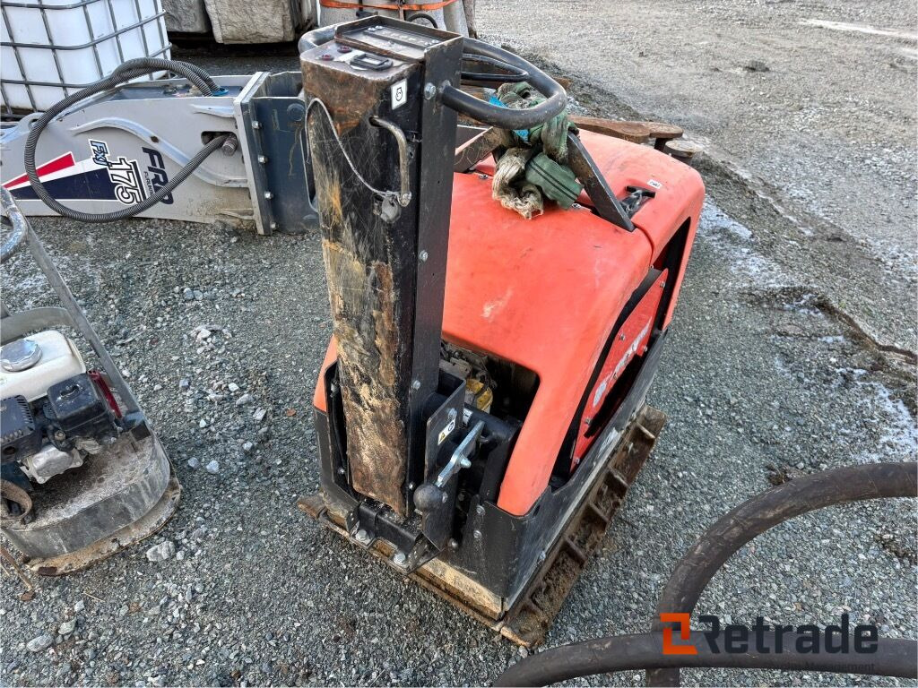 Markvibrator Husqvarna LG 504 - Bouwmaterieel: afbeelding 3 Markvibrator Husqvarna LG 504 - Bouwmaterieel: afbeelding 3