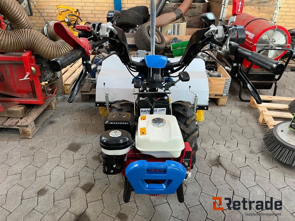 Redskabsbærer BCS 738 Power Safe Motoriseret frontkost - Tuinmachine: afbeelding 4 Redskabsbærer BCS 738 Power Safe Motoriseret frontkost - Tuinmachine: afbeelding 4