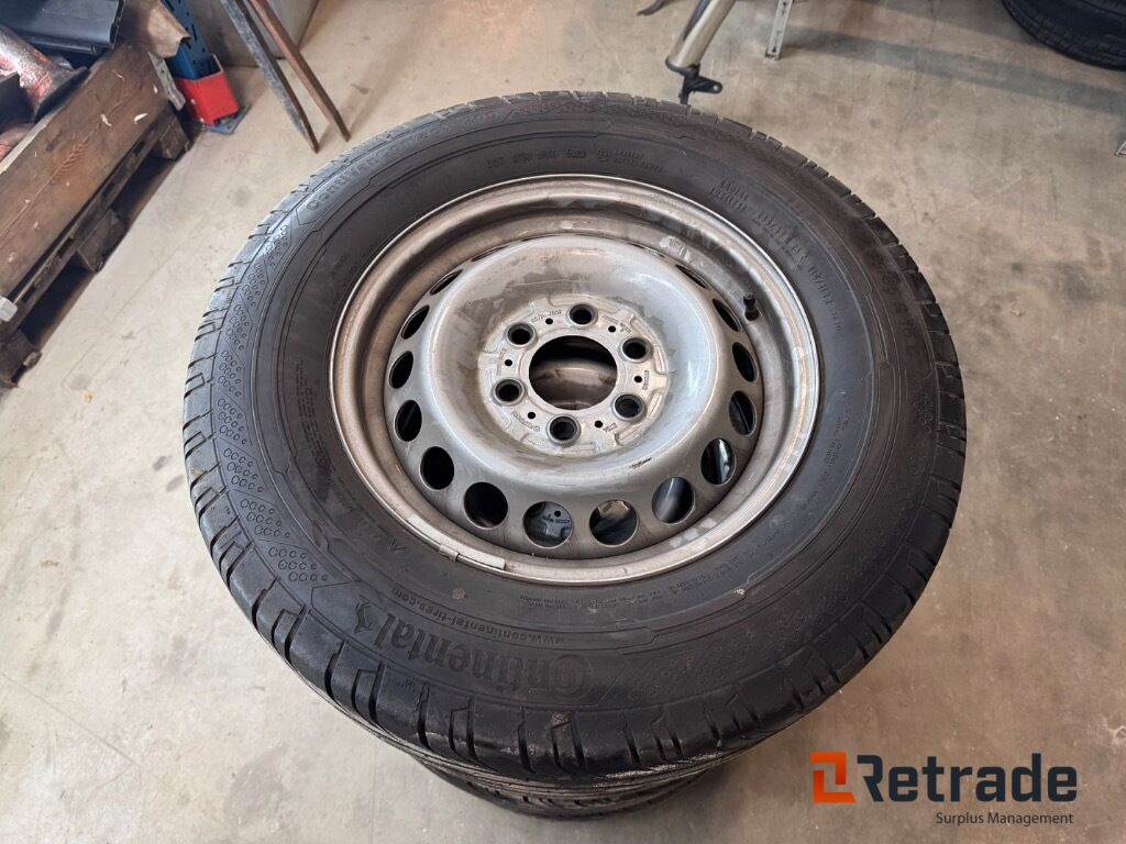 Sommardäck Continental 235/65R16C på fälg MB Sprinter - Bouwmaterieel: afbeelding 4 Sommardäck Continental 235/65R16C på fälg MB Sprinter - Bouwmaterieel: afbeelding 4