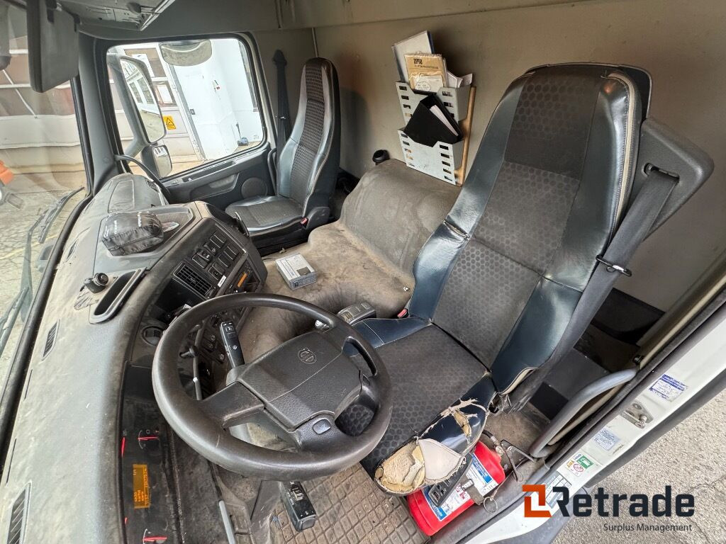 VOLVO FM 330 4X2 - Bakwagen: afbeelding 5 VOLVO FM 330 4X2 - Bakwagen: afbeelding 5