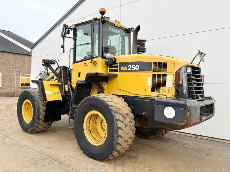 Komatsu WA250-5 - Dutch Machine / 3rd Function - Wiellader: afbeelding 3 Komatsu WA250-5 - Dutch Machine / 3rd Function - Wiellader: afbeelding 3