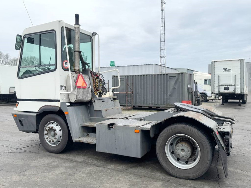 Terberg YT222 - Dutch truck / Automatic / 55t Payload - Terminal trekker: afbeelding 2 Terberg YT222 - Dutch truck / Automatic / 55t Payload - Terminal trekker: afbeelding 2