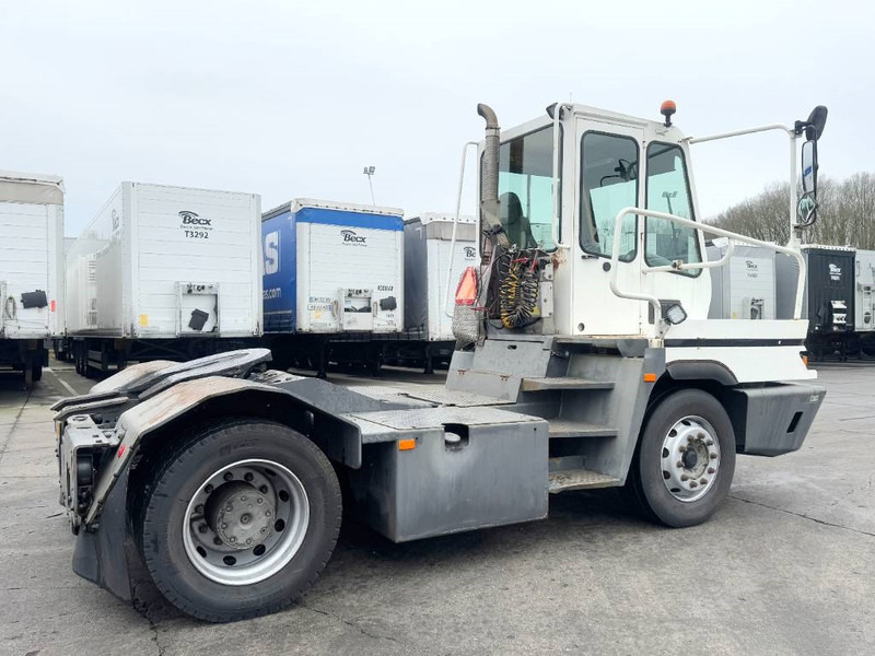 Terberg YT222 - Dutch truck / Automatic / 55t Payload - Terminal trekker: afbeelding 4 Terberg YT222 - Dutch truck / Automatic / 55t Payload - Terminal trekker: afbeelding 4