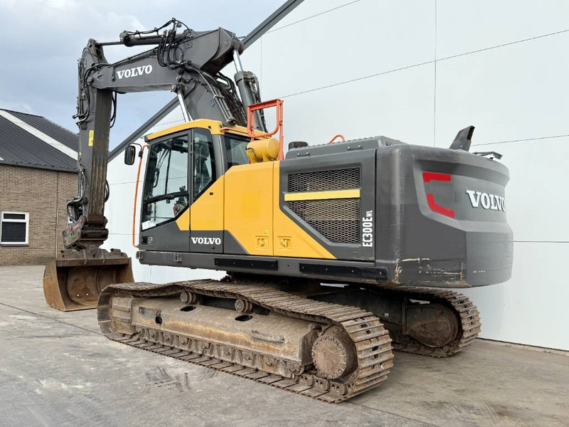 Volvo EC300ENL - Oilquick / Triple Boom / Tilting Bucket - Rupsgraafmachine: afbeelding 3 Volvo EC300ENL - Oilquick / Triple Boom / Tilting Bucket - Rupsgraafmachine: afbeelding 3