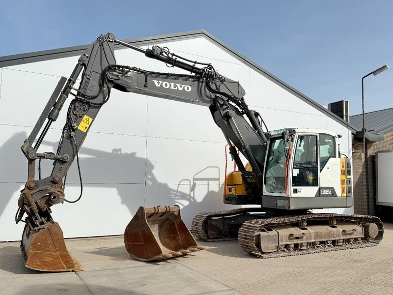 Volvo ECR235EL - Triple Boom / 2 Buckets Included - Rupsgraafmachine: afbeelding 2 Volvo ECR235EL - Triple Boom / 2 Buckets Included - Rupsgraafmachine: afbeelding 2