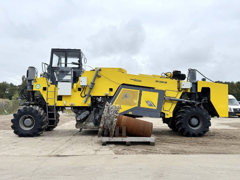 Wirtgen WR2500SK - Dutch Machine / Extra Miller and Tires - Asfaltmachine: afbeelding 2 Wirtgen WR2500SK - Dutch Machine / Extra Miller and Tires - Asfaltmachine: afbeelding 2