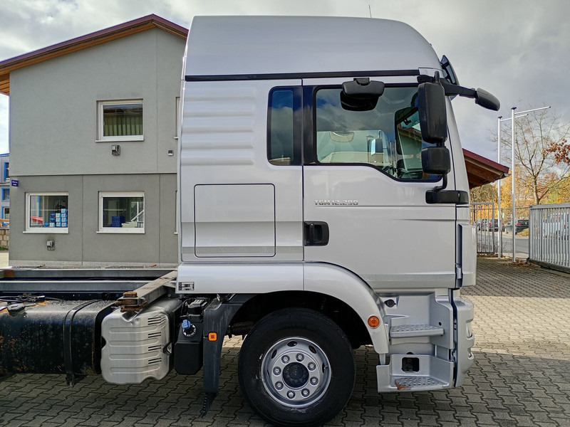 MAN TGM 12.290 BDF Euro 6 4x2 AHK (37) - Chassis vrachtwagen: afbeelding 5 MAN TGM 12.290 BDF Euro 6 4x2 AHK (37) - Chassis vrachtwagen: afbeelding 5