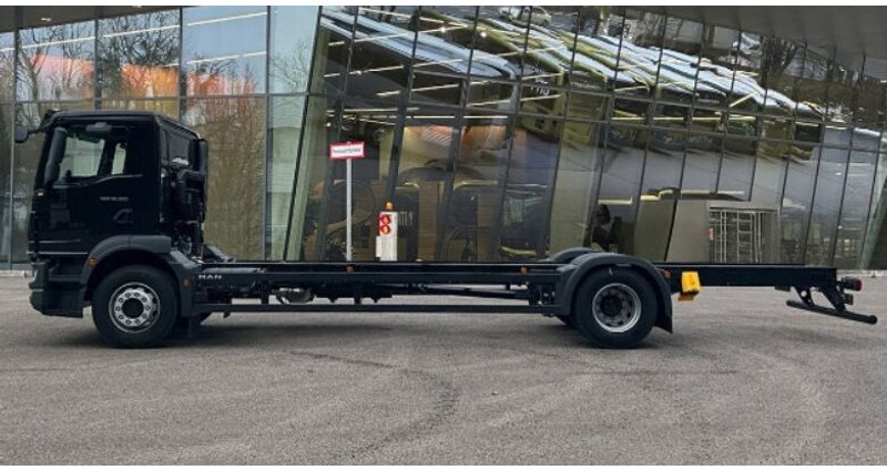 MAN TGM 18.320 4x2BL CH Fahrgestell Euro 6 Rechtslenker NEU - Chassis vrachtwagen: afbeelding 5 MAN TGM 18.320 4x2BL CH Fahrgestell Euro 6 Rechtslenker NEU - Chassis vrachtwagen: afbeelding 5