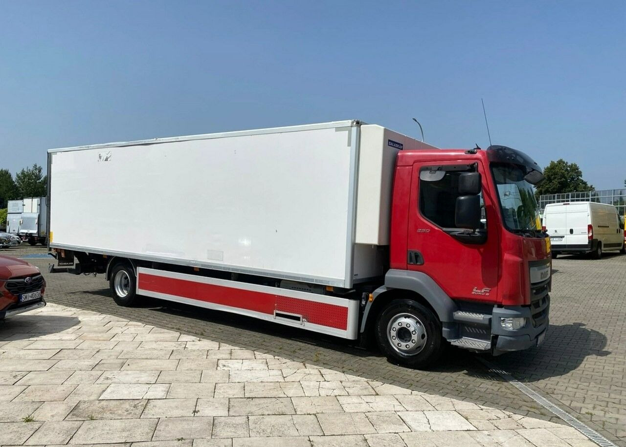 DAF LF 250 LF250I / 1 Owner / Hulsteins / Super Condition - Koelwagen vrachtwagen: afbeelding 5 DAF LF 250 LF250I / 1 Owner / Hulsteins / Super Condition - Koelwagen vrachtwagen: afbeelding 5