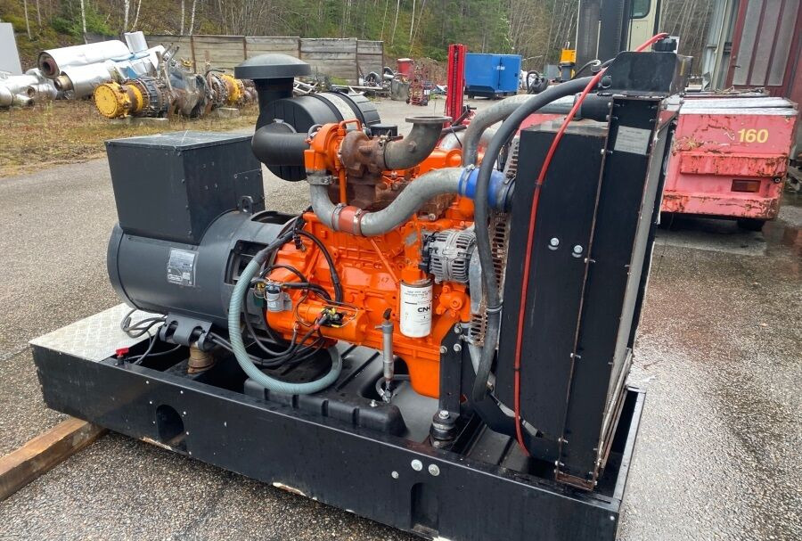 Diversen ECP34 2S4 - Iveco Engine,126kVA,New oils, filters, Mecc Alte ECP34 2S4 - Iveco Engine,126kVA,New oils, filters, Like New - Industrie generator: afbeelding 2 Diversen ECP34 2S4 - Iveco Engine,126kVA,New oils, filters, Mecc Alte ECP34 2S4 - Iveco Engine,126kVA,New oils, filters, Like New - Industrie generator: afbeelding 2