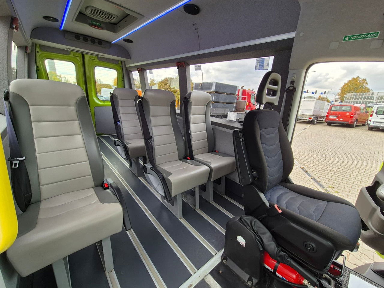 Minibus, Personenvervoer IVECO Daily 35S12 Hi-Matic / 10 Seats: afbeelding 23 Minibus, Personenvervoer IVECO Daily 35S12 Hi-Matic / 10 Seats: afbeelding 23