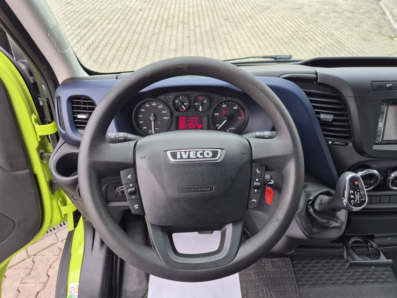 Minibus, Personenvervoer IVECO Daily 35S12 Hi-Matic / 10 Seats: afbeelding 17 Minibus, Personenvervoer IVECO Daily 35S12 Hi-Matic / 10 Seats: afbeelding 17