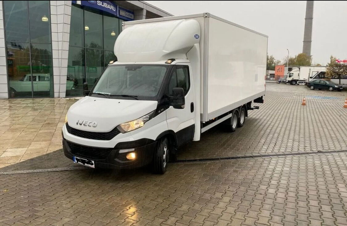 Iveco Daily 35C18 35C180 / Container / Veldhuizen Trailer / KAT. B+E - Bestelwagen gesloten laadbak: afbeelding 1 Iveco Daily 35C18 35C180 / Container / Veldhuizen Trailer / KAT. B+E - Bestelwagen gesloten laadbak: afbeelding 1