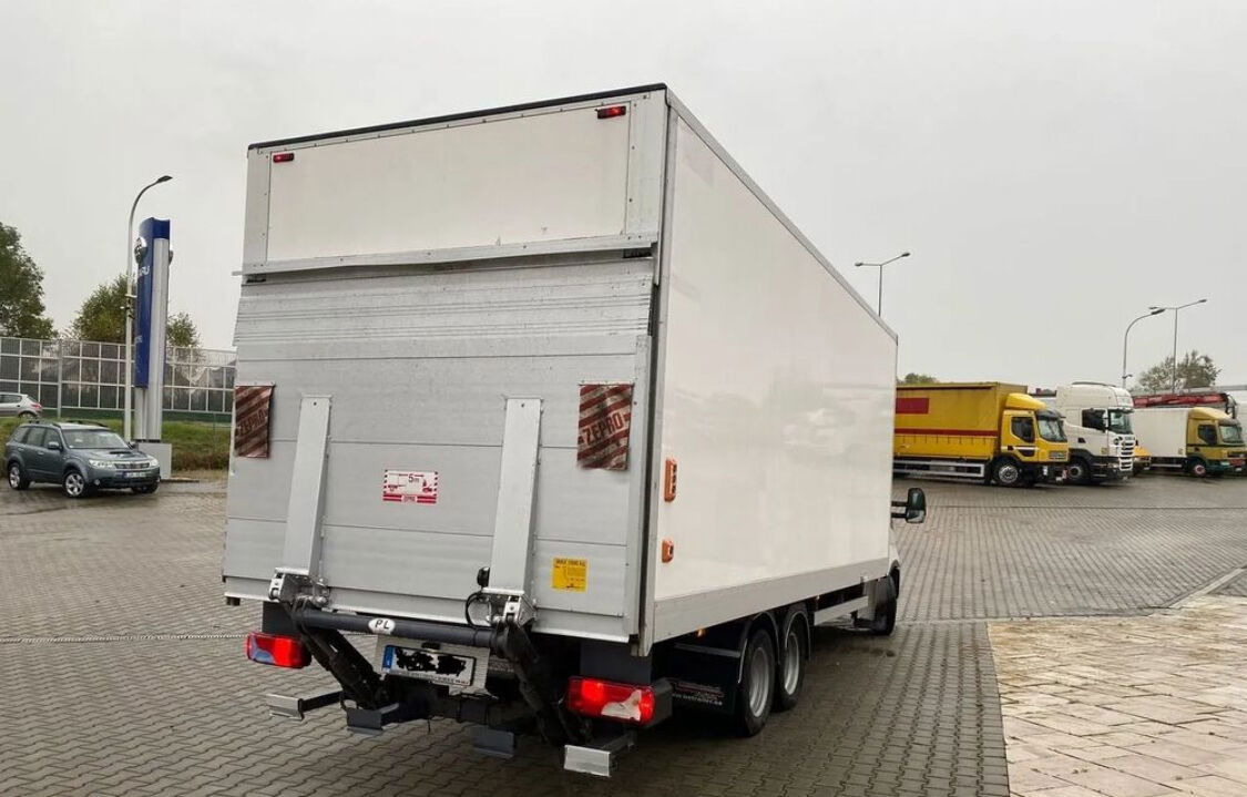 Iveco Daily 35C18 35C180 / Container / Veldhuizen Trailer / KAT. B+E - Bestelwagen gesloten laadbak: afbeelding 5 Iveco Daily 35C18 35C180 / Container / Veldhuizen Trailer / KAT. B+E - Bestelwagen gesloten laadbak: afbeelding 5