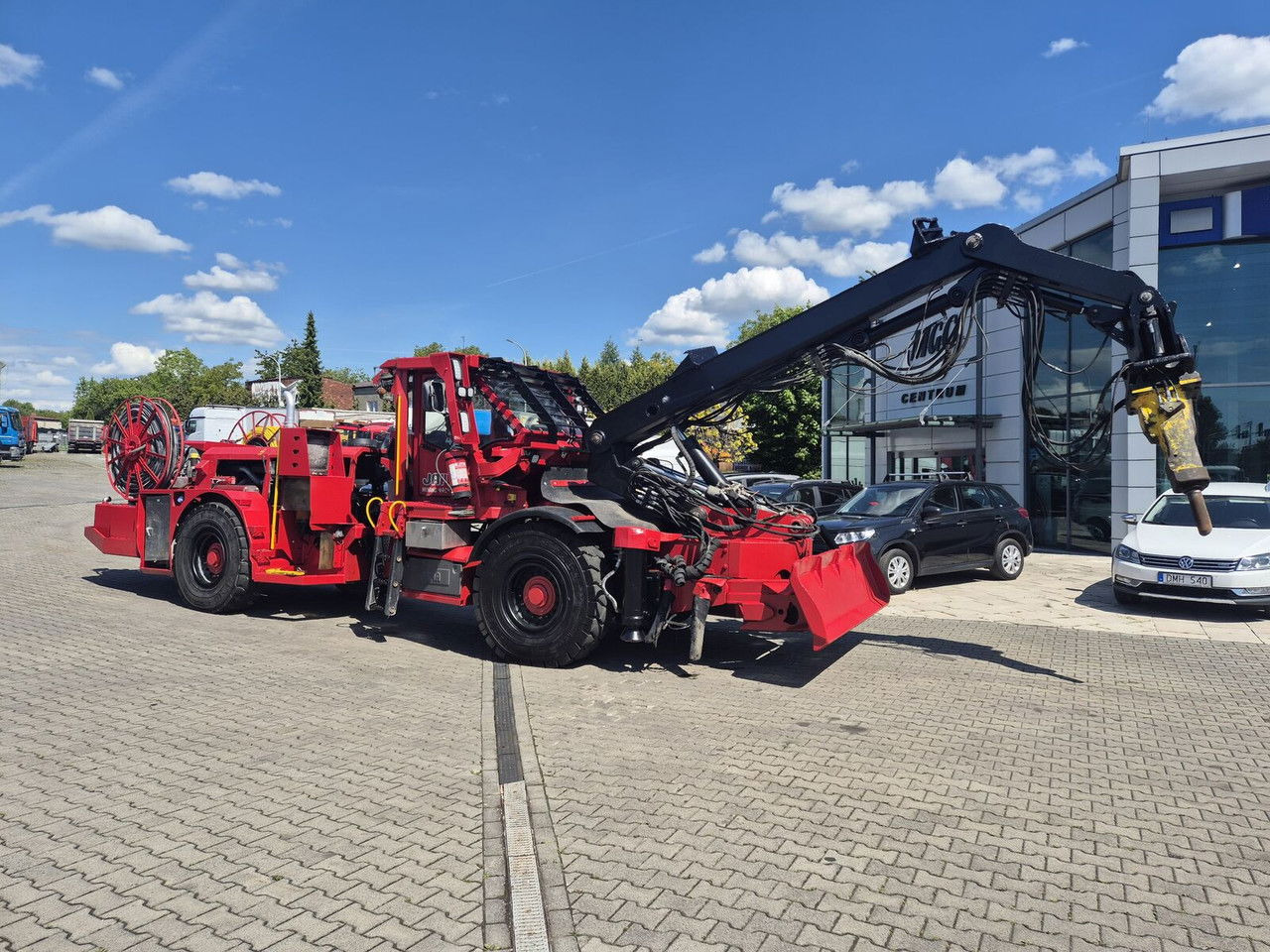 JAMA SBU8000 / Scaler / Epiroc Hammer Jama SBU8000 / Scaler / Epiroc Hammer - Mijnbouw machine: afbeelding 2 JAMA SBU8000 / Scaler / Epiroc Hammer Jama SBU8000 / Scaler / Epiroc Hammer - Mijnbouw machine: afbeelding 2