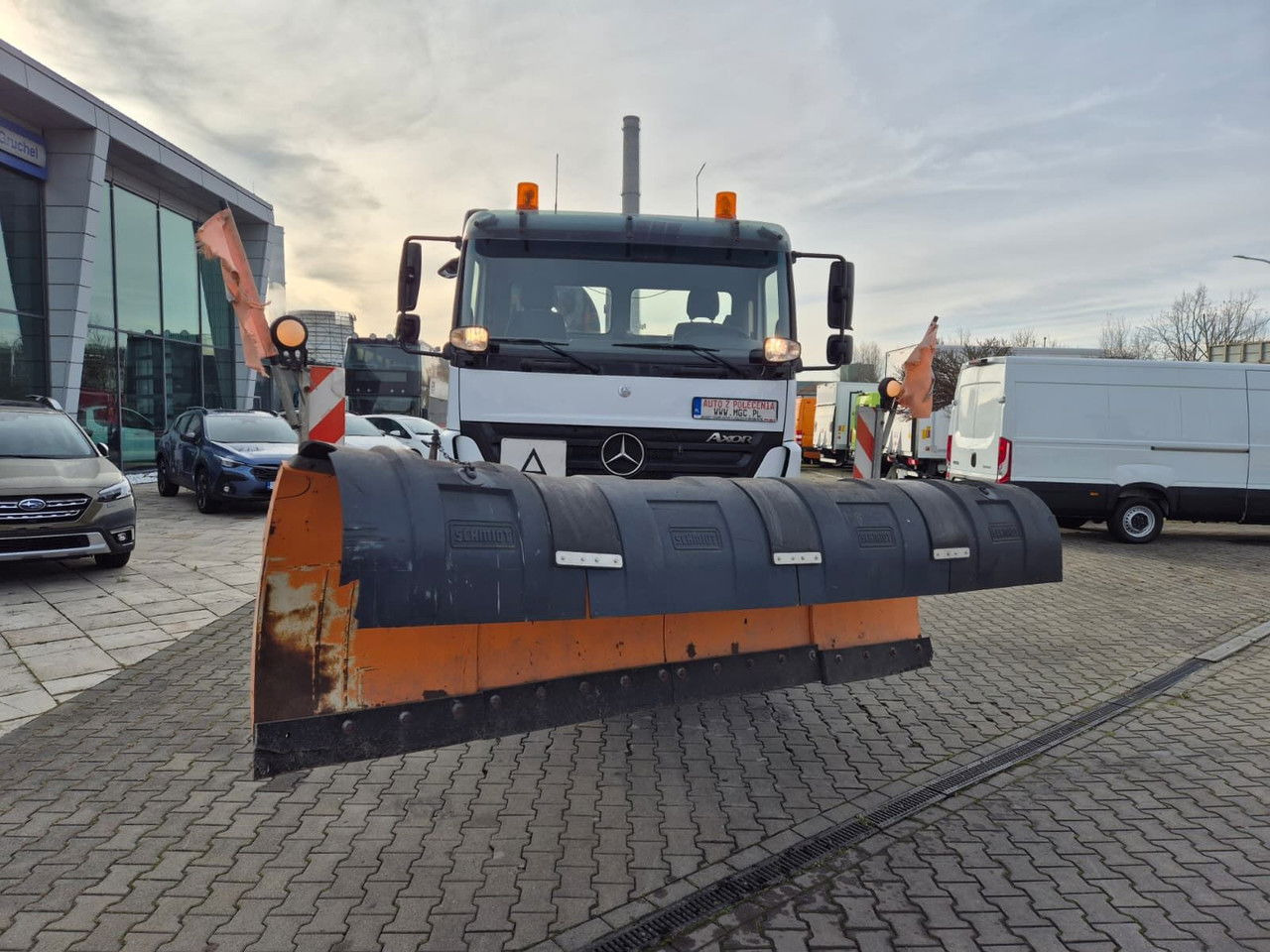 MERCEDES-BENZ Axor 1833 4X4 / Serviced! / Hook Hyvalift - Containertransporter/ Wissellaadbak vrachtwagen: afbeelding 4 MERCEDES-BENZ Axor 1833 4X4 / Serviced! / Hook Hyvalift - Containertransporter/ Wissellaadbak vrachtwagen: afbeelding 4