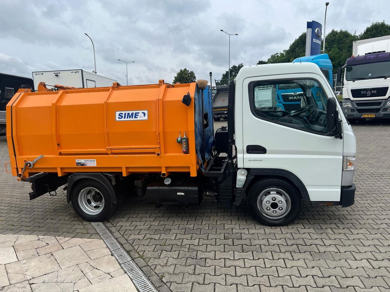 Mitsubishi Canter Fuso 3S13 AMT / Presscontainer / LOW KM / Super Condition - Vuilniswagen: afbeelding 3 Mitsubishi Canter Fuso 3S13 AMT / Presscontainer / LOW KM / Super Condition - Vuilniswagen: afbeelding 3