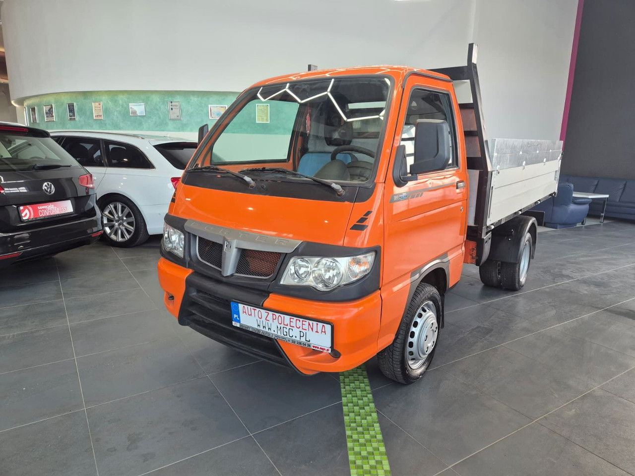 Piaggio Porter Maxxi eXtra / Kipper / 1 Owner / LOW KM - Kipper bestelwagen: afbeelding 2 Piaggio Porter Maxxi eXtra / Kipper / 1 Owner / LOW KM - Kipper bestelwagen: afbeelding 2