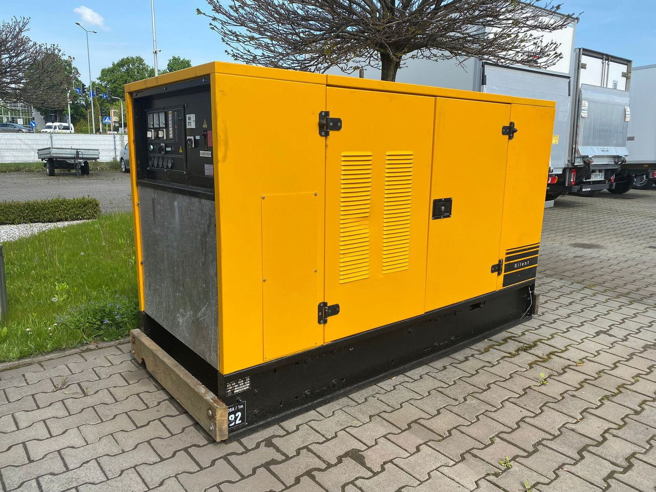 SDMO NS 60 W M, Silent generator 60kVA, 48KW NS 60 W M, Silent generator 60kVA, 48KW - Industrie generator: afbeelding 1 SDMO NS 60 W M, Silent generator 60kVA, 48KW NS 60 W M, Silent generator 60kVA, 48KW - Industrie generator: afbeelding 1