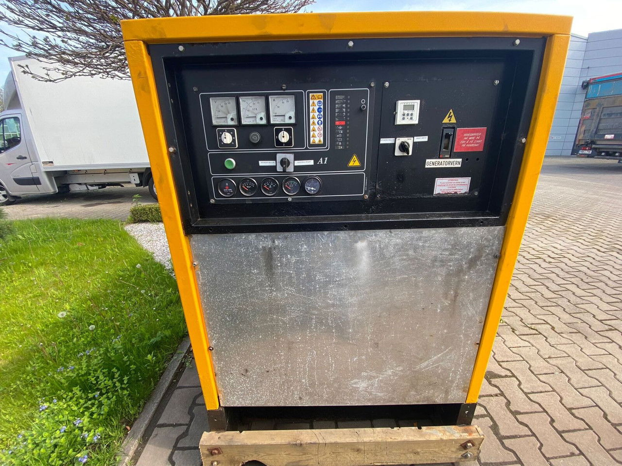 SDMO NS 60 W M, Silent generator 60kVA, 48KW NS 60 W M, Silent generator 60kVA, 48KW - Industrie generator: afbeelding 3 SDMO NS 60 W M, Silent generator 60kVA, 48KW NS 60 W M, Silent generator 60kVA, 48KW - Industrie generator: afbeelding 3