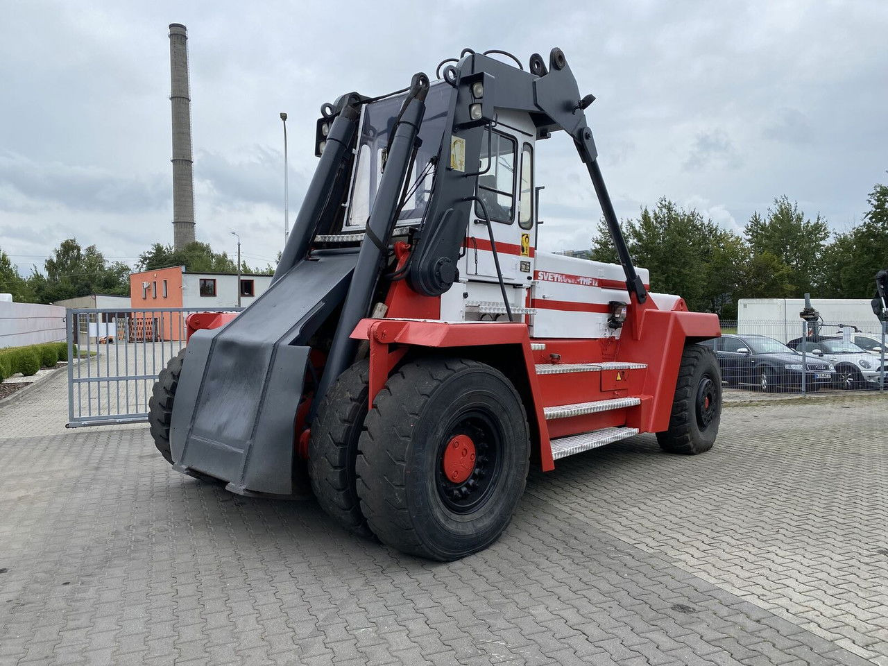 SVETRUCK TMF 12/9 HB - Reach stacker: afbeelding 4 SVETRUCK TMF 12/9 HB - Reach stacker: afbeelding 4