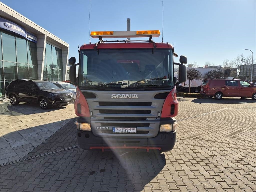 Scania P 230/ 4X2 / SWEEPER / JOHNSTON VX800 / SPRAYER / - Veegwagen: afbeelding 3 Scania P 230/ 4X2 / SWEEPER / JOHNSTON VX800 / SPRAYER / - Veegwagen: afbeelding 3