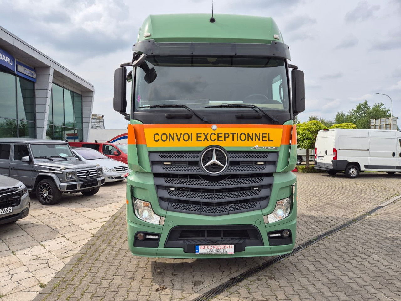 Mercedes-Benz Actros 4163 8X4 / 1 Owner / LOW KM / Super Condition - Trekker: afbeelding 4 Mercedes-Benz Actros 4163 8X4 / 1 Owner / LOW KM / Super Condition - Trekker: afbeelding 4