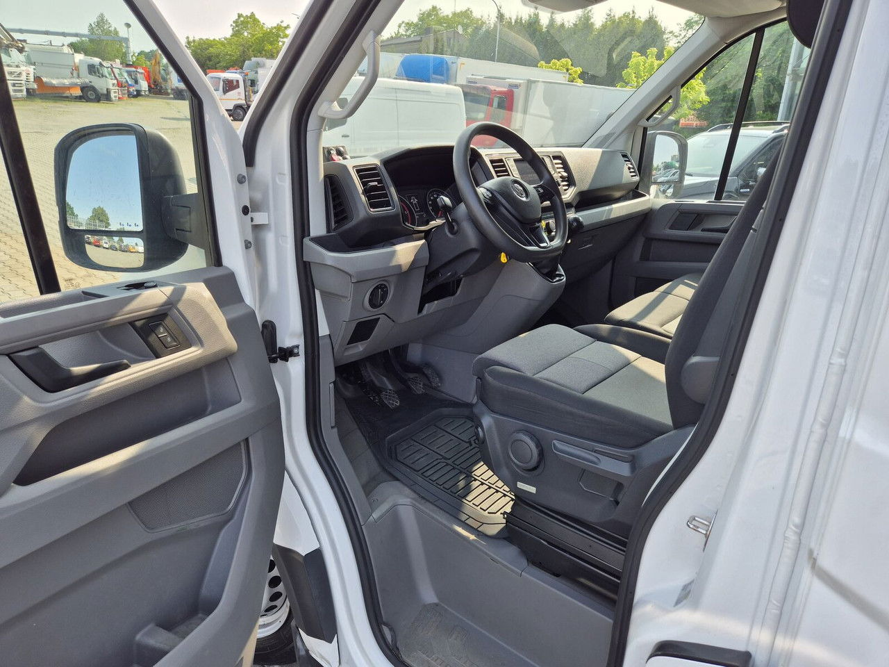 Bestelwagen gesloten laadbak Volkswagen Crafter 2.0 TDI 177HP / High Container / Lift 750KG / Super Cond: afbeelding 27