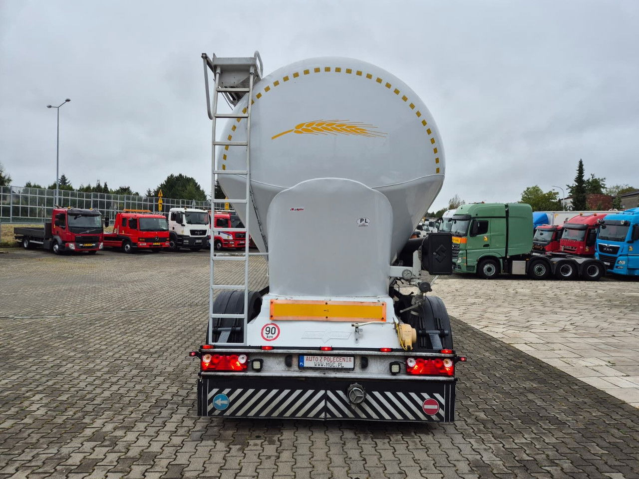 Vrachtwagen MAN TGS 26.480 Spritzer / 1 Owner /for transporting bulk materials: afbeelding 12 Vrachtwagen MAN TGS 26.480 Spritzer / 1 Owner /for transporting bulk materials: afbeelding 12