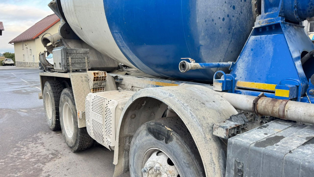 Iveco Trakker AD340TB45 8x4 mixer 10m3 - Betonmixer: afbeelding 4 Iveco Trakker AD340TB45 8x4 mixer 10m3 - Betonmixer: afbeelding 4