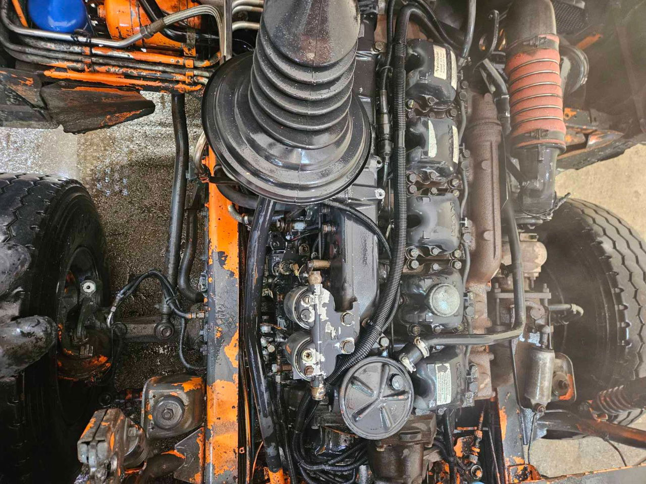 Leasing MAN 26.272 6x4 mixer - 7M3 - full spring MAN 26.272 6x4 mixer - 7M3 - full spring: afbeelding 20 Leasing MAN 26.272 6x4 mixer - 7M3 - full spring MAN 26.272 6x4 mixer - 7M3 - full spring: afbeelding 20