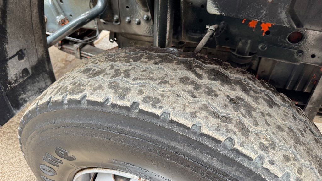 Leasing MAN 26.272 6x4 mixer - 7M3 - full spring MAN 26.272 6x4 mixer - 7M3 - full spring: afbeelding 15 Leasing MAN 26.272 6x4 mixer - 7M3 - full spring MAN 26.272 6x4 mixer - 7M3 - full spring: afbeelding 15