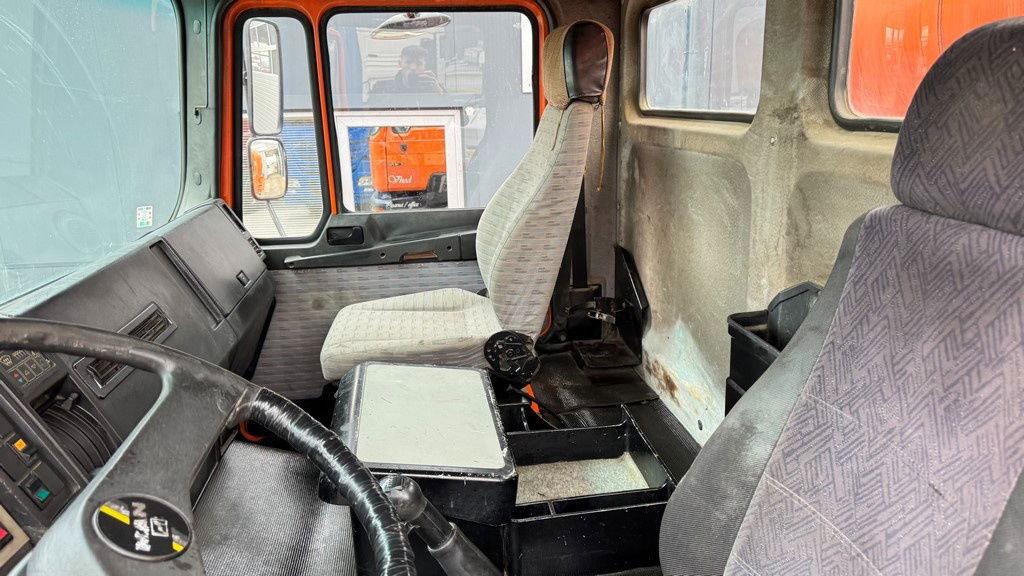 Leasing MAN 26.272 6x4 mixer - 7M3 - full spring MAN 26.272 6x4 mixer - 7M3 - full spring: afbeelding 27 Leasing MAN 26.272 6x4 mixer - 7M3 - full spring MAN 26.272 6x4 mixer - 7M3 - full spring: afbeelding 27