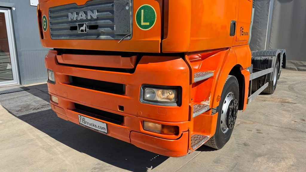 MAN TGA 26.460 6X2 chassis - lifitng axle - Chassis vrachtwagen: afbeelding 2 MAN TGA 26.460 6X2 chassis - lifitng axle - Chassis vrachtwagen: afbeelding 2