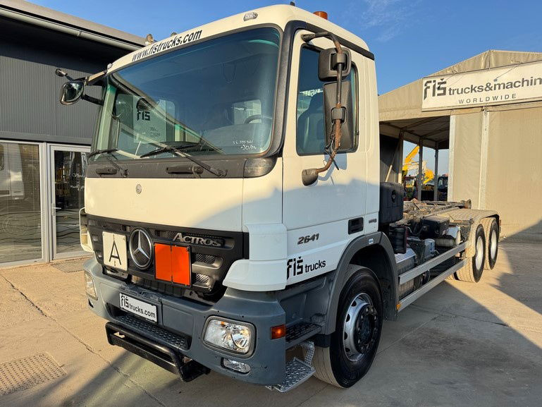 Mercedes-Benz Actros 2641 6x4 hiab abroll tipper - spring complete - Containertransporter/ Wissellaadbak vrachtwagen: afbeelding 1 Mercedes-Benz Actros 2641 6x4 hiab abroll tipper - spring complete - Containertransporter/ Wissellaadbak vrachtwagen: afbeelding 1