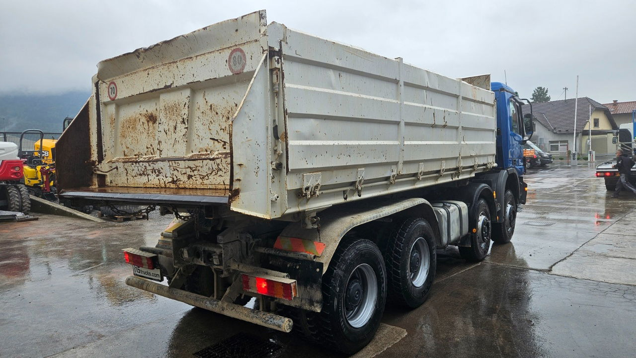Mercedes-Benz Actros 3241 8x4 3 sided tipper - full spring - Kipper vrachtwagen: afbeelding 4 Mercedes-Benz Actros 3241 8x4 3 sided tipper - full spring - Kipper vrachtwagen: afbeelding 4