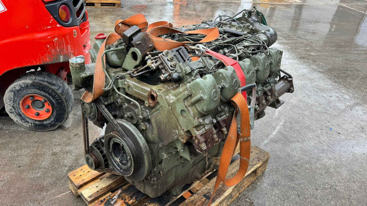Mercedes-Benz Engine V10 - OM 403.1 - Motor voor Vrachtwagen: afbeelding 3 Mercedes-Benz Engine V10 - OM 403.1 - Motor voor Vrachtwagen: afbeelding 3