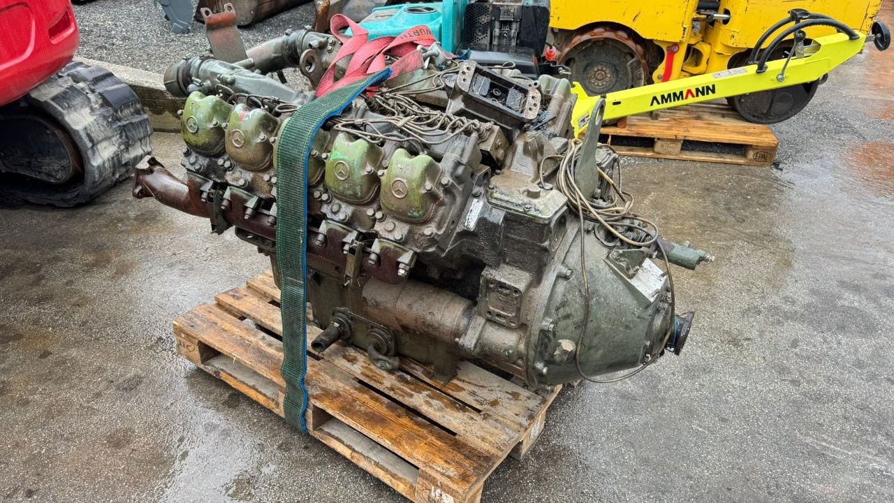 Mercedes-Benz Engine V10 - OM 403.1 - nr.2 - Motor voor Vrachtwagen: afbeelding 5 Mercedes-Benz Engine V10 - OM 403.1 - nr.2 - Motor voor Vrachtwagen: afbeelding 5