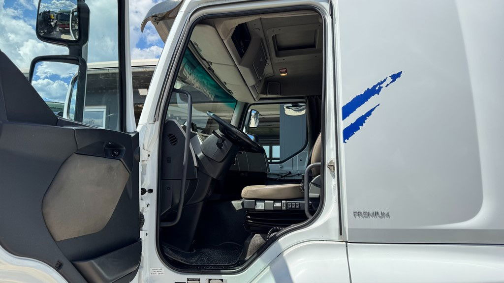 Leasing Renault Premium 460 4x2 LKW transporter + rolfo trailer  Renault Premium 460 4x2 LKW transporter + rolfo trailer: afbeelding 30