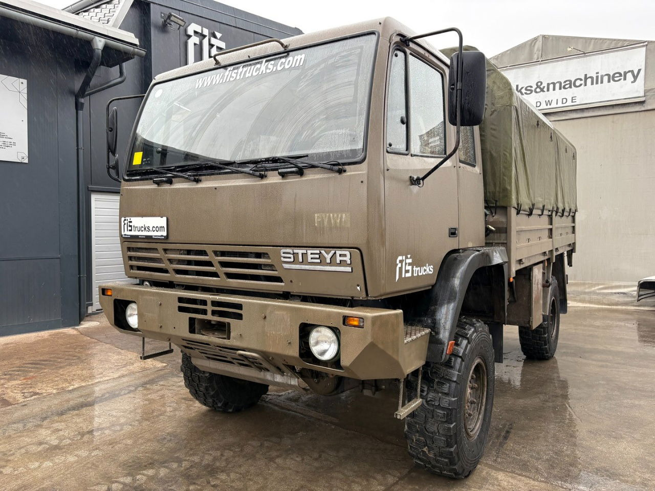 Steyr 12M18 4X4 stake body - 62.000km - Schuifzeilen vrachtwagen: afbeelding 1 Steyr 12M18 4X4 stake body - 62.000km - Schuifzeilen vrachtwagen: afbeelding 1