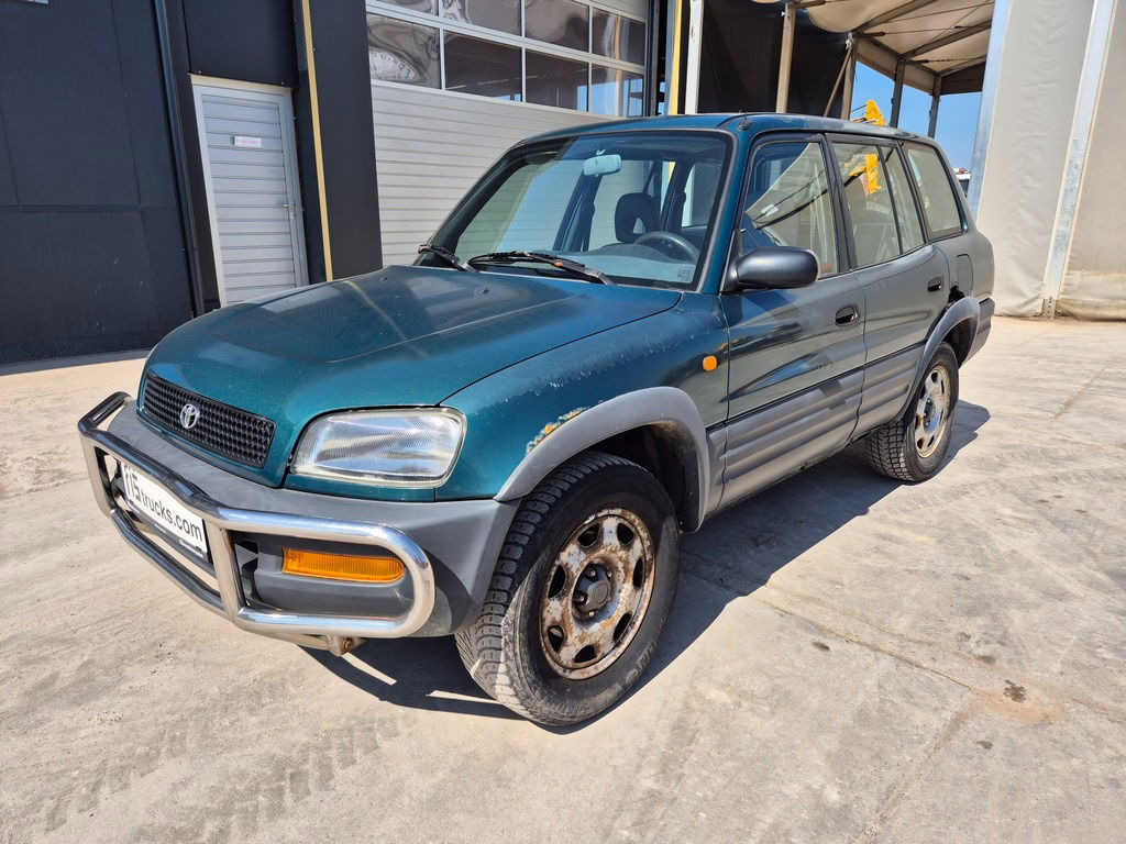 Toyota RAV4 2.0 - Petrol - Automatic - AC - SUV: afbeelding 1 Toyota RAV4 2.0 - Petrol - Automatic - AC - SUV: afbeelding 1